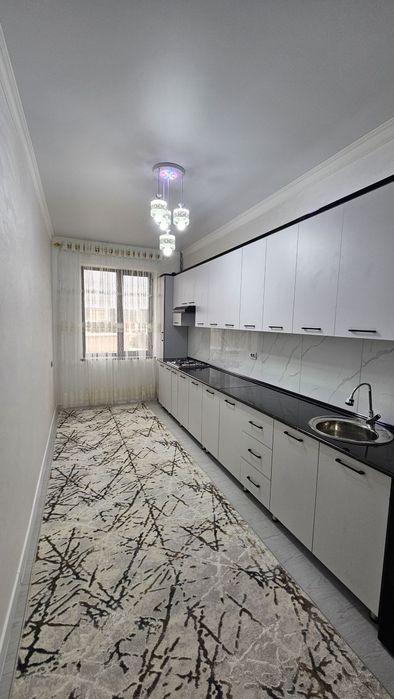 Квартира сотилади шарк 1