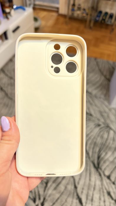 Две калъфчета за Iphone 14 pro max