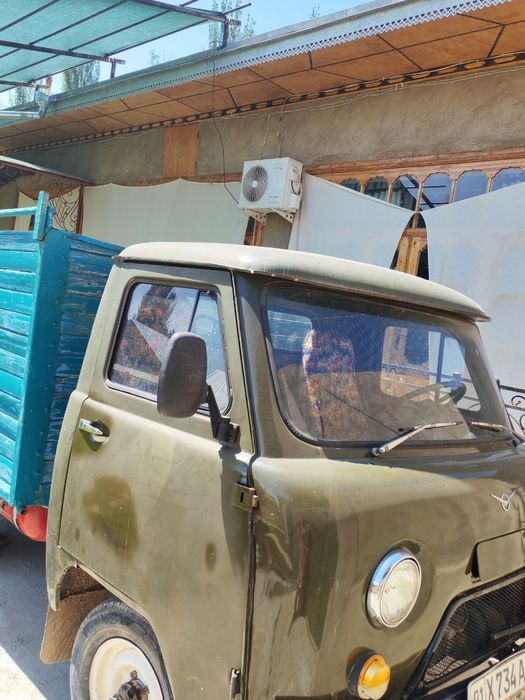 UAZ yuk mashina sotiladi
