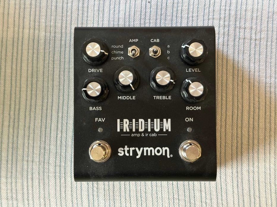 Multi-efecte si pedale de chitara Line 6, Strymon, Boss etc