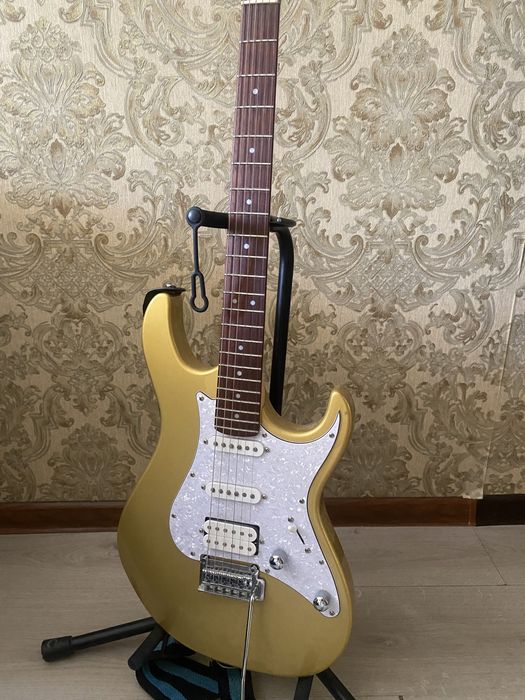 электрогитара Cort