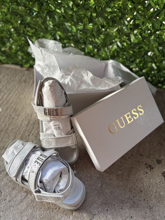 Сандали Guess FADISON
