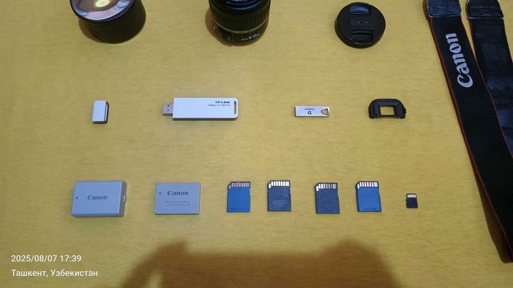 Фотоаппарат Canon 1000 D