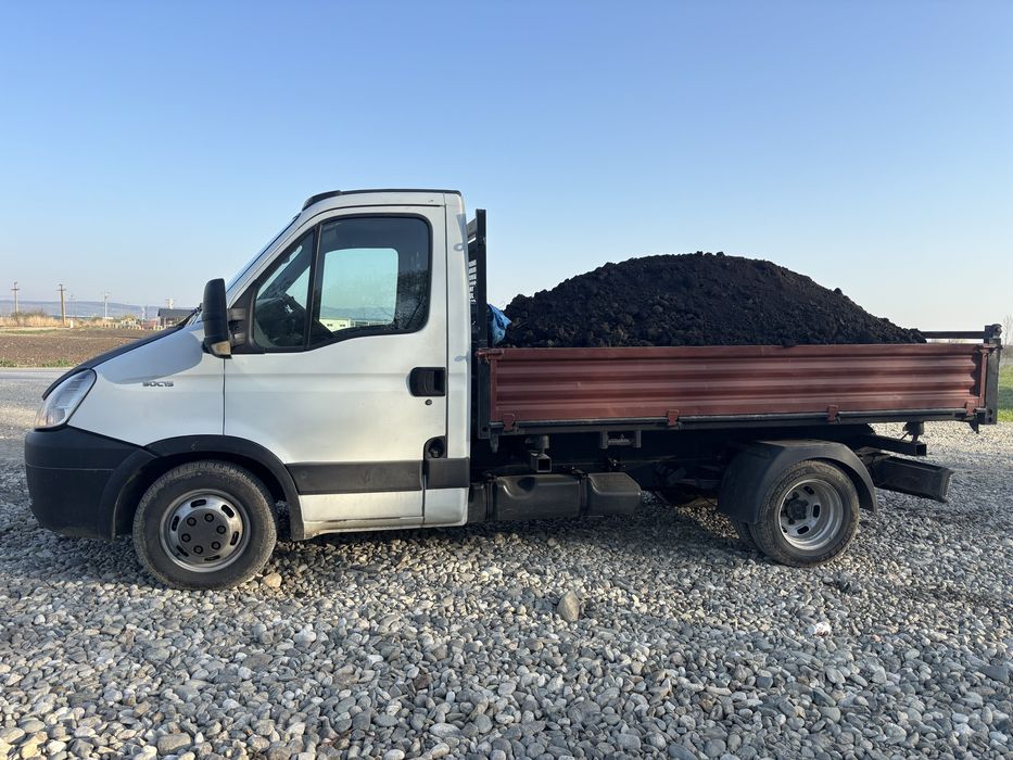 Inchiriez basculanta