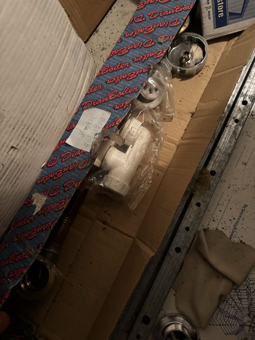 Чисто нова вана Рока с уникална стъклена преграда 170 см