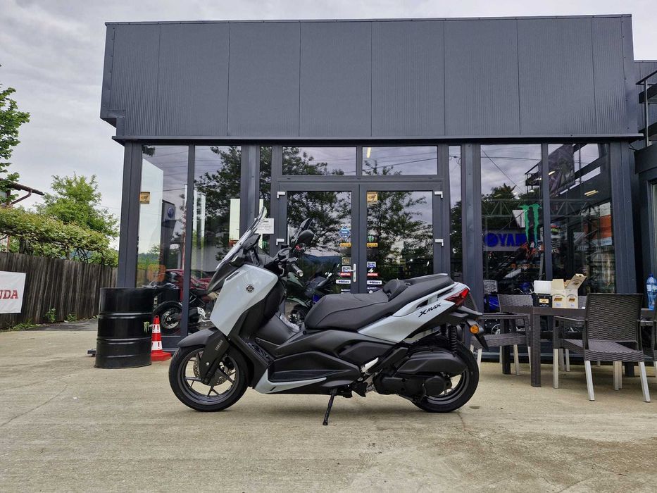 Yamaha XMax 125 TechMax nou - prin EST BIKE Campina