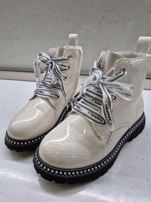 Детски боти с бляскав ефект