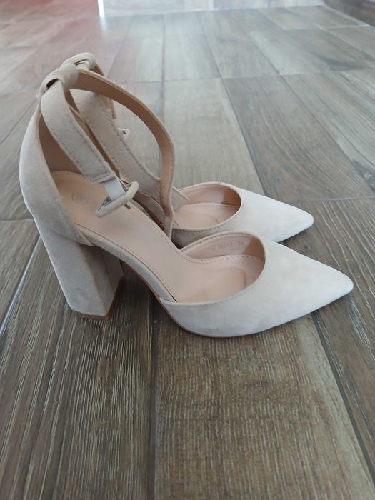 Стилни обувки 36 номер