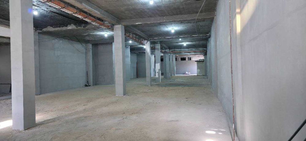 Продажа цокольного помещения  700 м² под ваш проект! Потолки 5м.