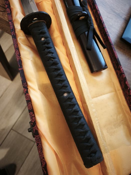 katana japoneza din otel damasc