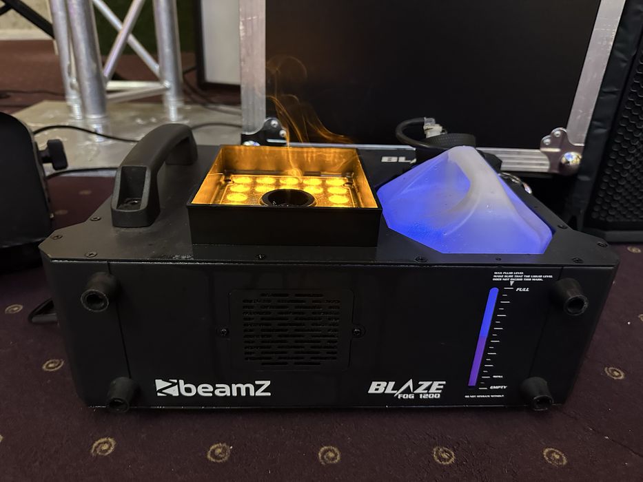 Masina fum beamz  blaze 1200