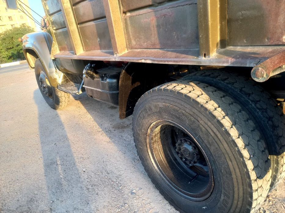 Zil 130 ideal mowina