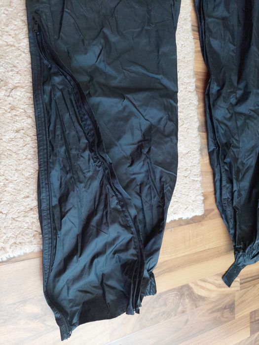 Costum impermeabil,combinezon dintr-o bucata,marime XXL