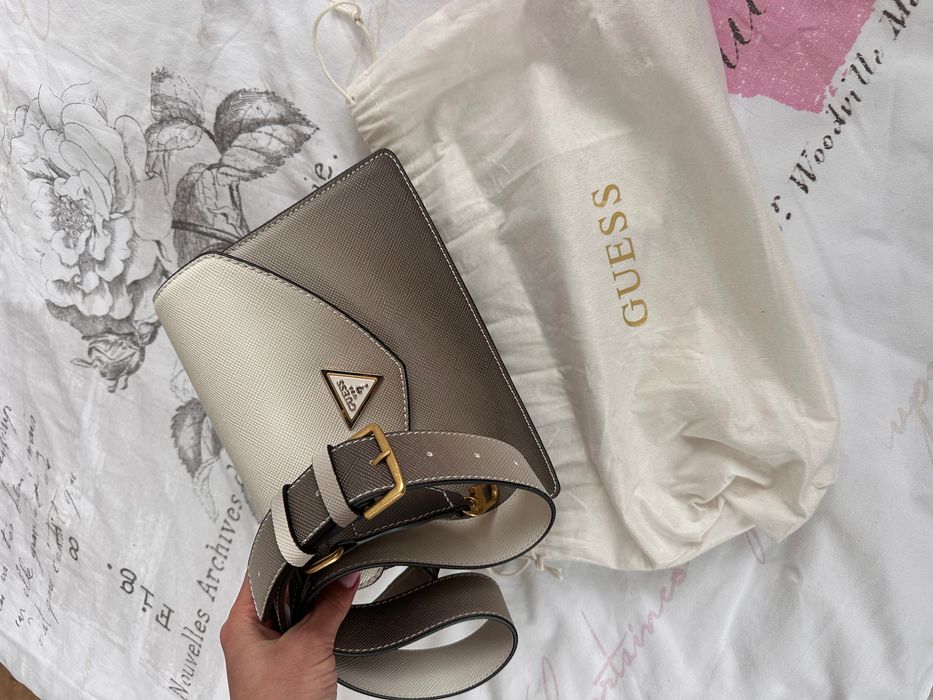 Чанта Guess нова