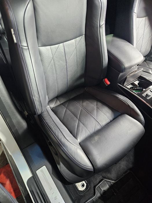 Седалки/Салон за Infiniti QX70