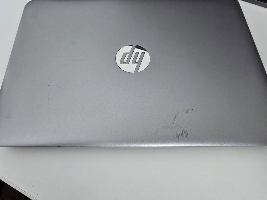 Vând laptop HP 820 G3 i5-6300U 8 Gb Ram 128 Gb SSD+500 Gb Hdd