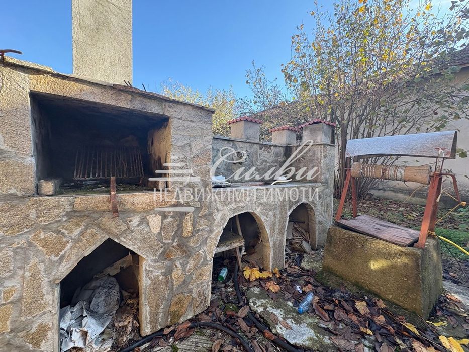 Двуетажна къща с ГАРАЖ - с.Драгоево