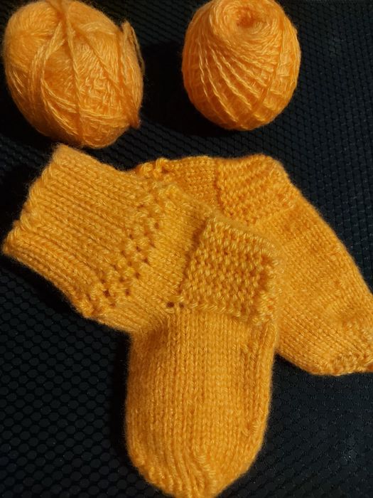 Продам носочки,  2-4 годика