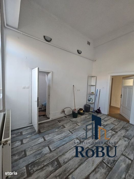 Spatiu office Centrul Istoric Teatru Dramatic # RoBU Spatii comerciale