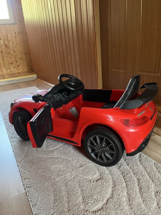 Masinuta electrica cu telecomanda