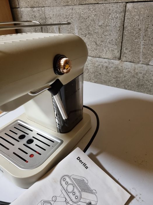 Espressor Derrla