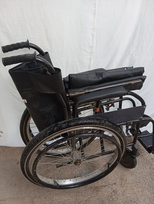 Коляска инвалидная . Коляска ааааааааааа