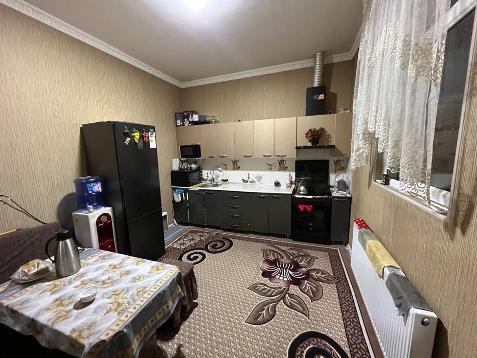 srochno keles kok terakda 5 xonali fayzli xovli sotiladi