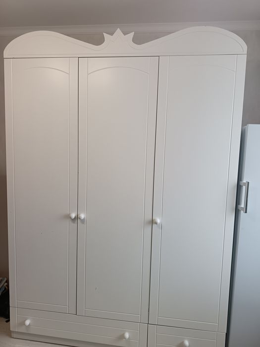 Шкаф плательный. Для детской.