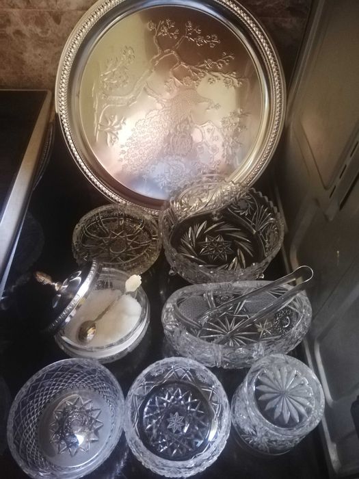 Кристален Сервиз от 7 части със сребрист поднос