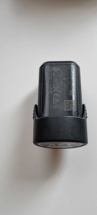 Bosch GBA 12 V 2.0 Ah -  2 батерии, зарядно Bosch GAL 18V-40