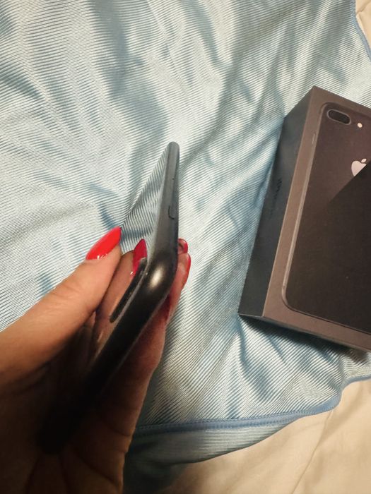 iPhone 8 plus 64 GB