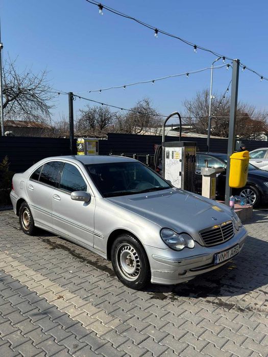Mercedes-Benz C200 2001