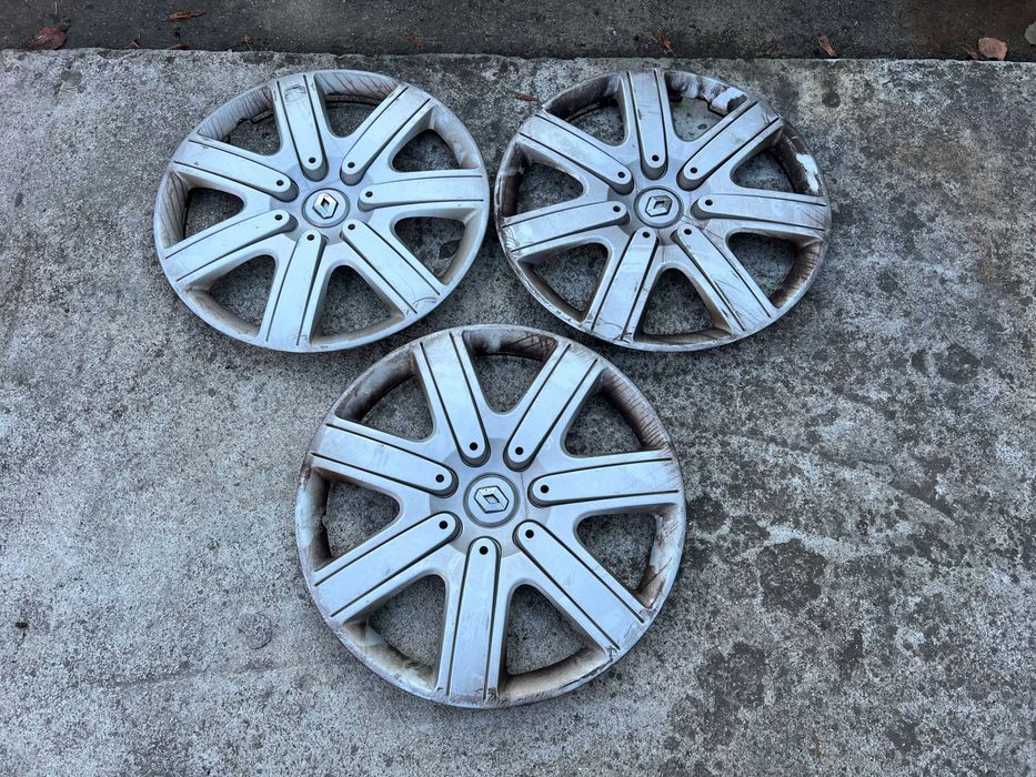 Продавам 3бр. ОРИГИНАЛНИ тасове/тас 16ки за Рено/Renault!