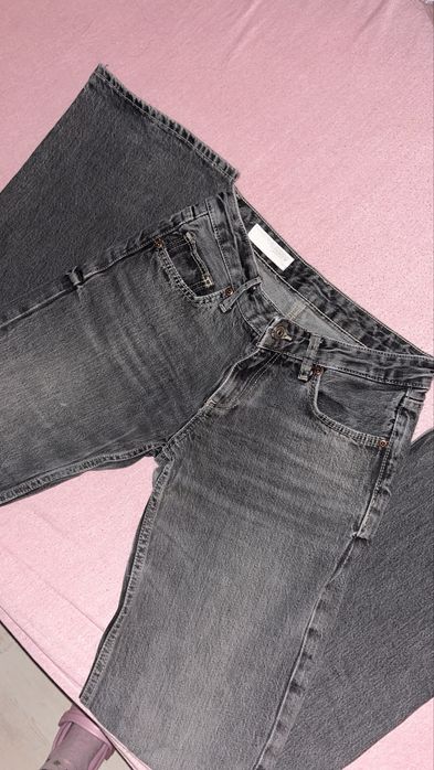 Нови дънки Zara, Stradivarius