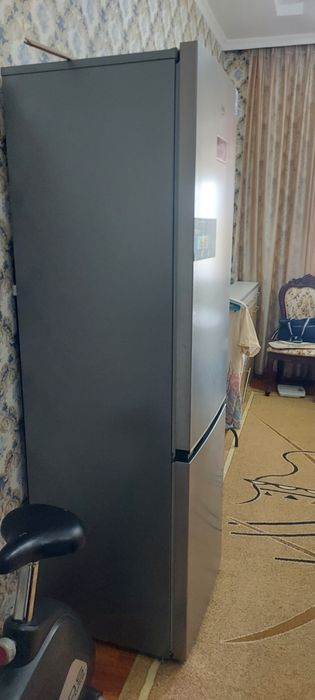 Холодильник  состояние новое