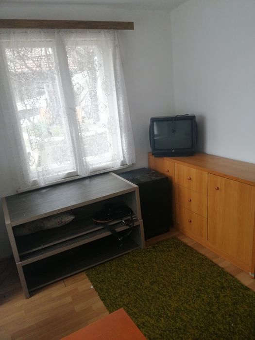 Дава се под наем Етаж от къща в Велико Търново, Стара част - 70 кв.м за 209.1 € - Снимка #4