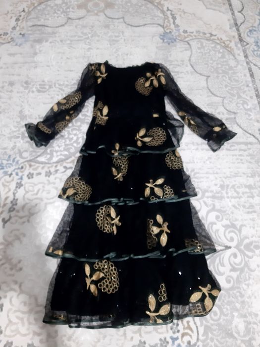 Вечернее нарядное платье