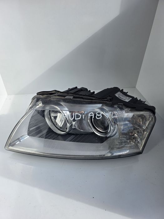 Ляв ксенонов фар Audi A8 D3 4E