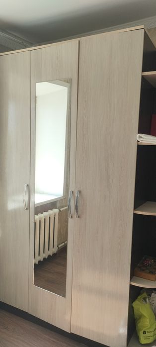 Продам кровать и шкаф б/у