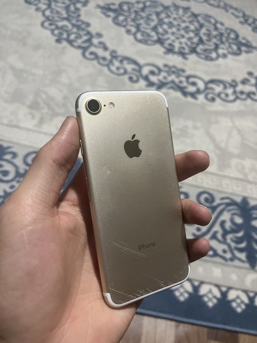 Продам айфон 7 32 гб