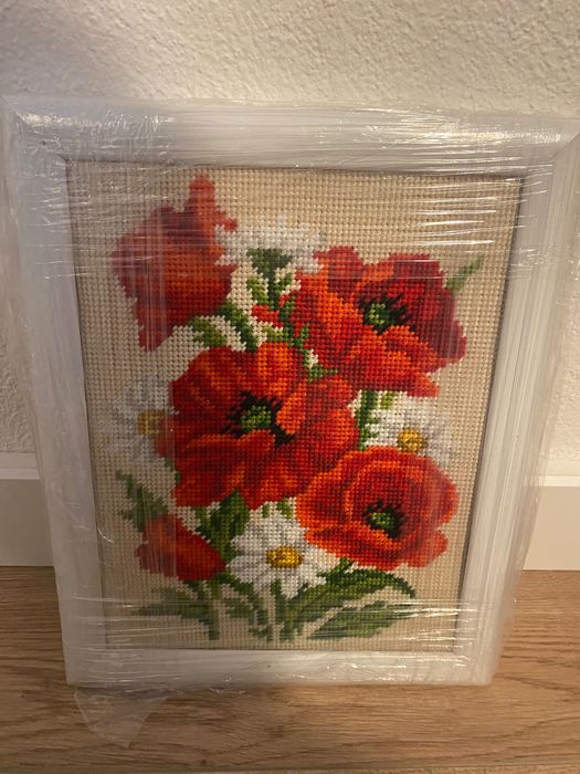 Гоблен 22 х 27 см, едър бод, макове, с рамка