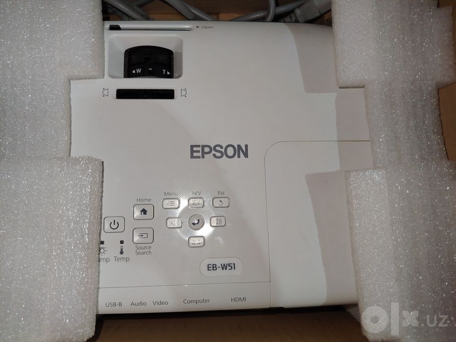 Продам мощный Проектор Epson Eb-W51