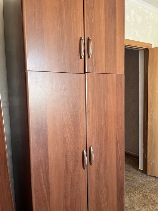 Срочно продается шкаф