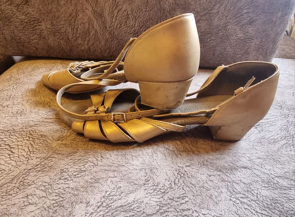 Бальные туфли 38р