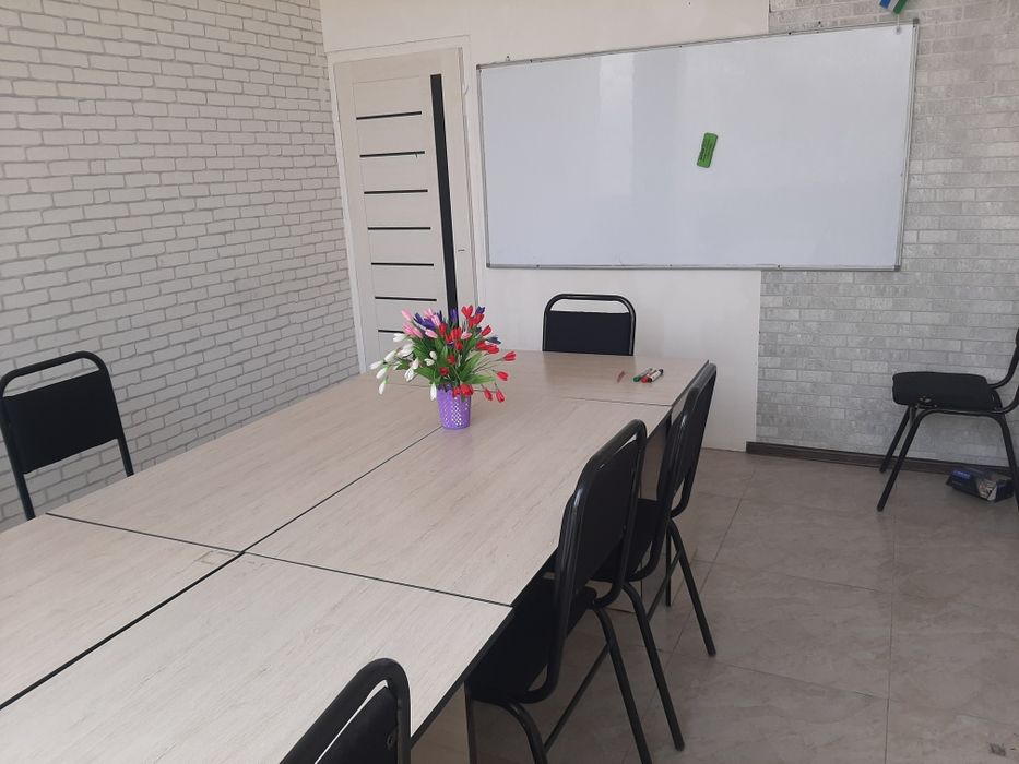 Parta, stul o'quv markazi uchun sotiladi