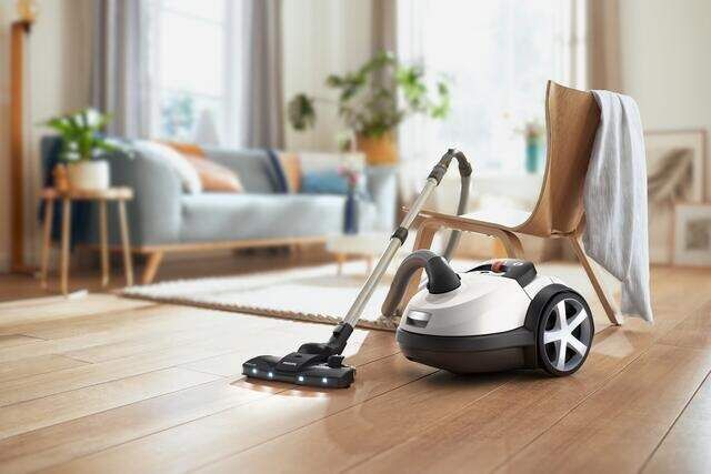 Пылесос PHILIPS PERFORMER model: XD8042 Сделано в Польше (2200Вт)