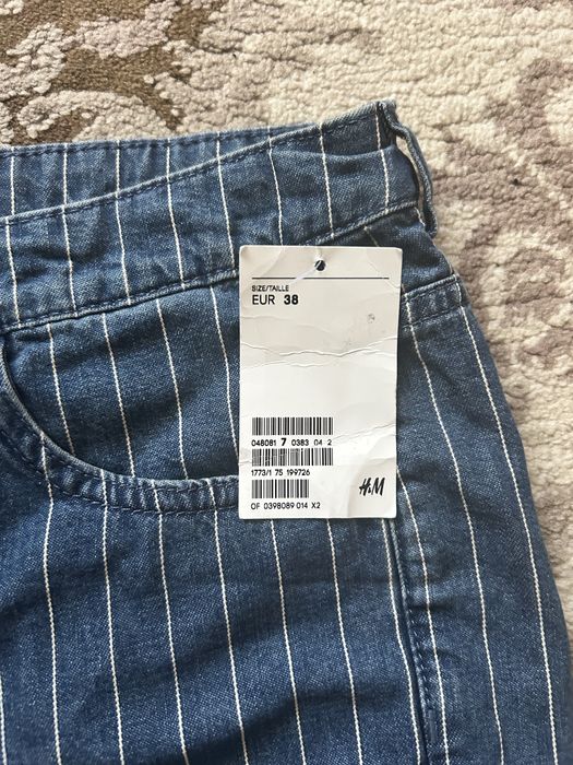 Pantaloni scurti noi H&M