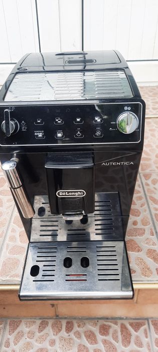 КафеМашина Delonghi Autentica НовМодел Отлично състояние