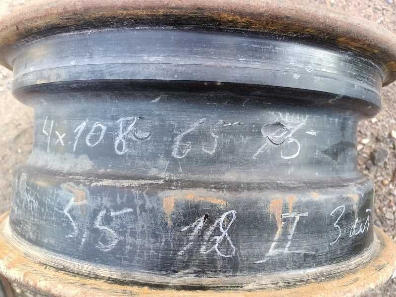 Продам оригинальные металлические диски на Пежо