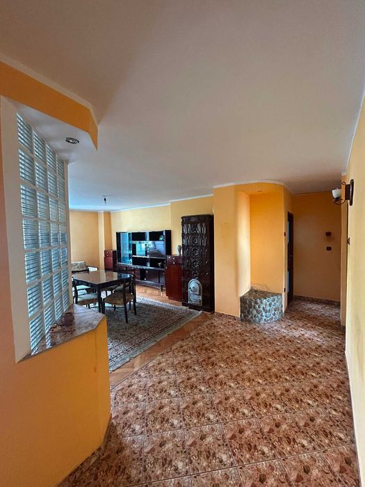 Vând apartament 4 camere (85 mp) – Ultracentral, Teiuș, județul Alba